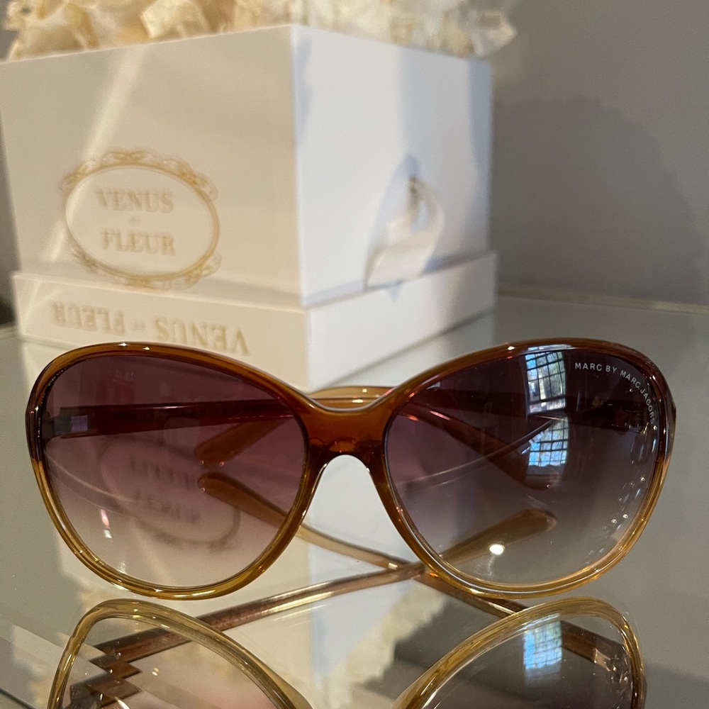 MARC BY MARC JACOBS SUNGLASSES